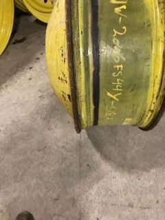 Used 16 X 38 JD 10 Outside Bolt Dolly Dual image 3