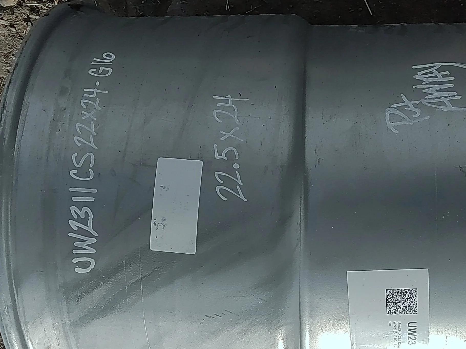 Used 24 X 22.5 Case IH Silver 8 Bolt (.687) 1/2" Straight Plate Wheel (8-13.00-11.44) 7" BS. Scratch image 2