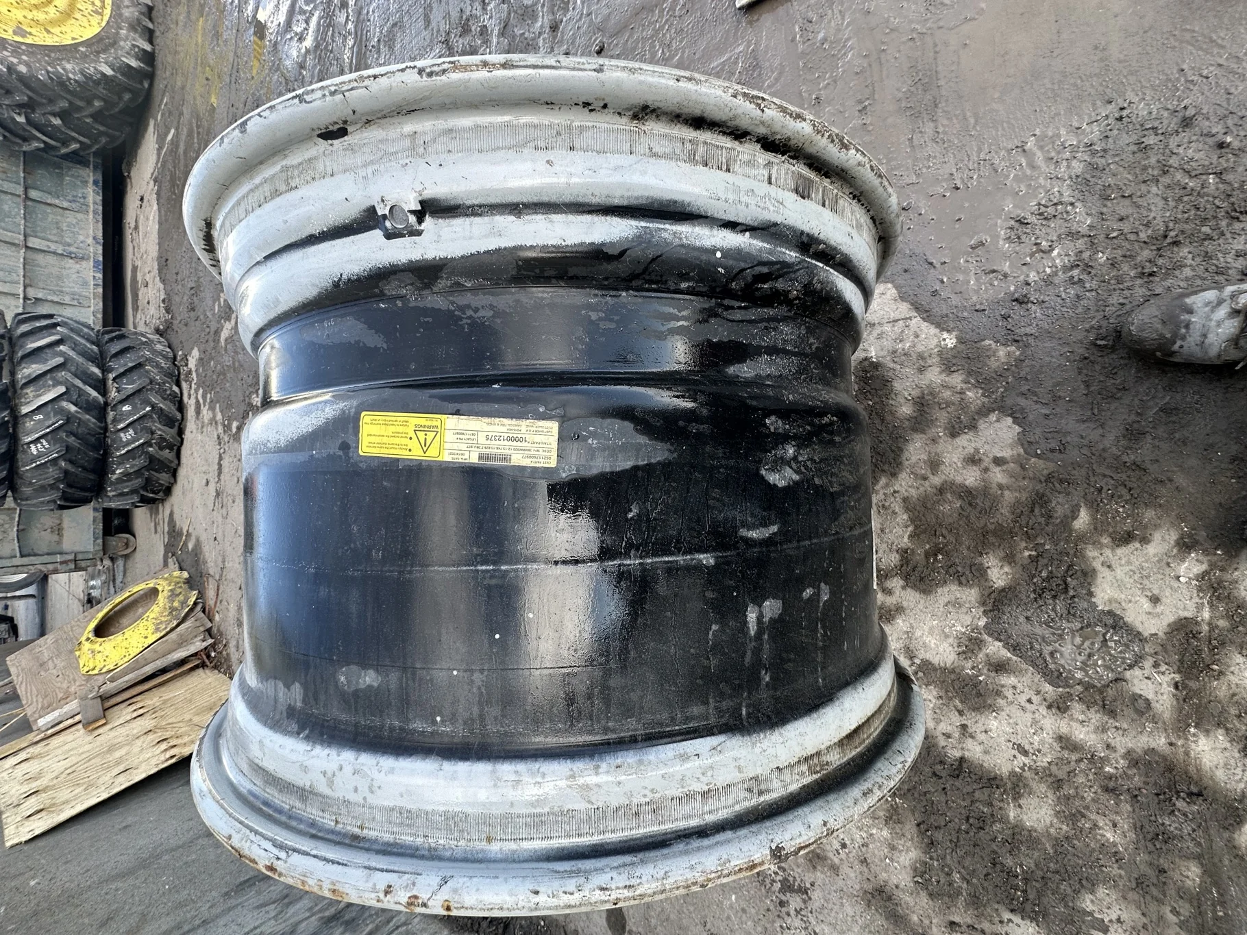 Used 23 X 38 Agco Gray dual wheel 12-15.625-13.75 (Scratches, Rust Spots) image 2