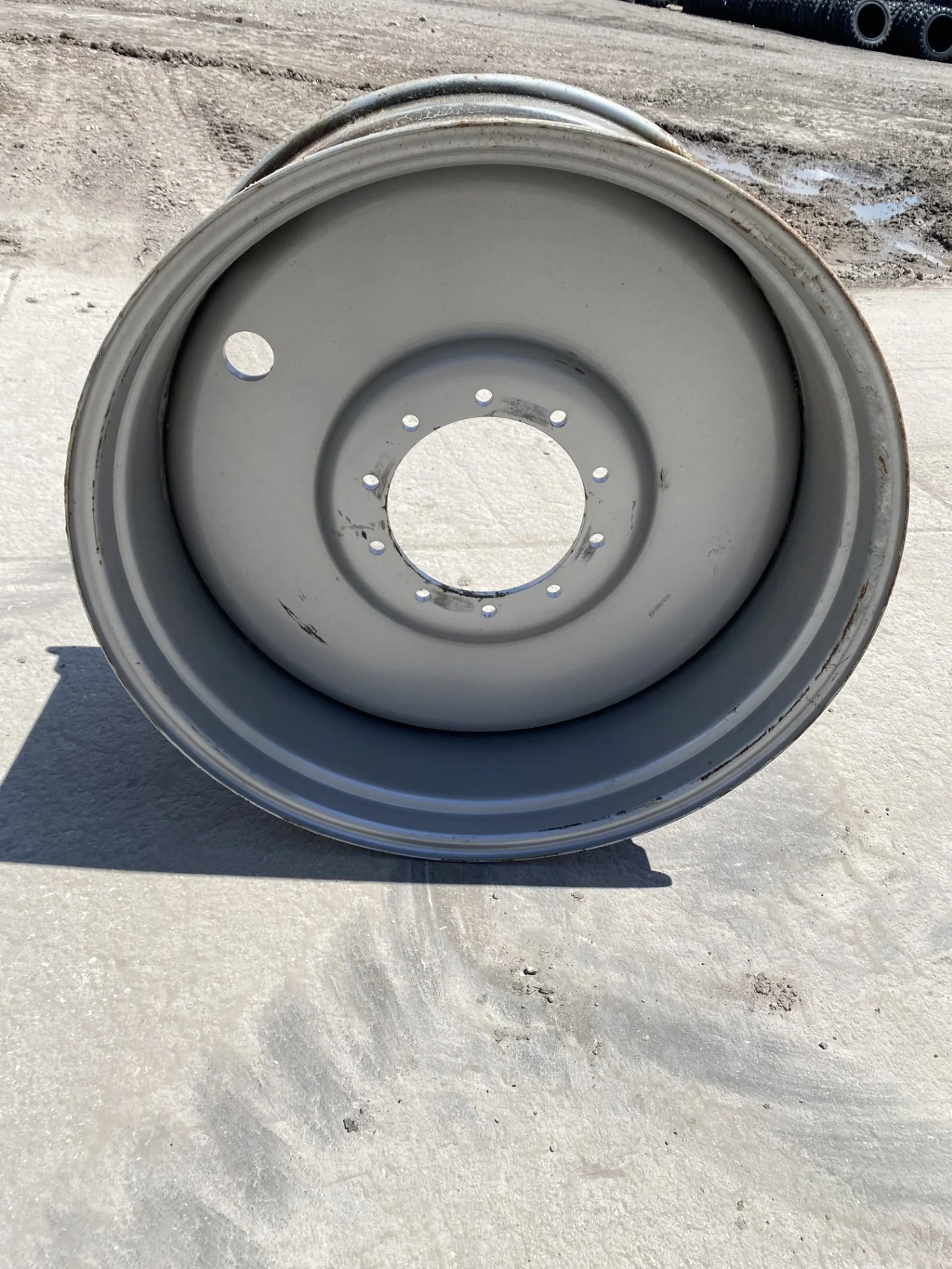 Used 18 X 38 (10-13-11) CIH Silver Wheel  (Gashes; rust; Chipped paint) image 5