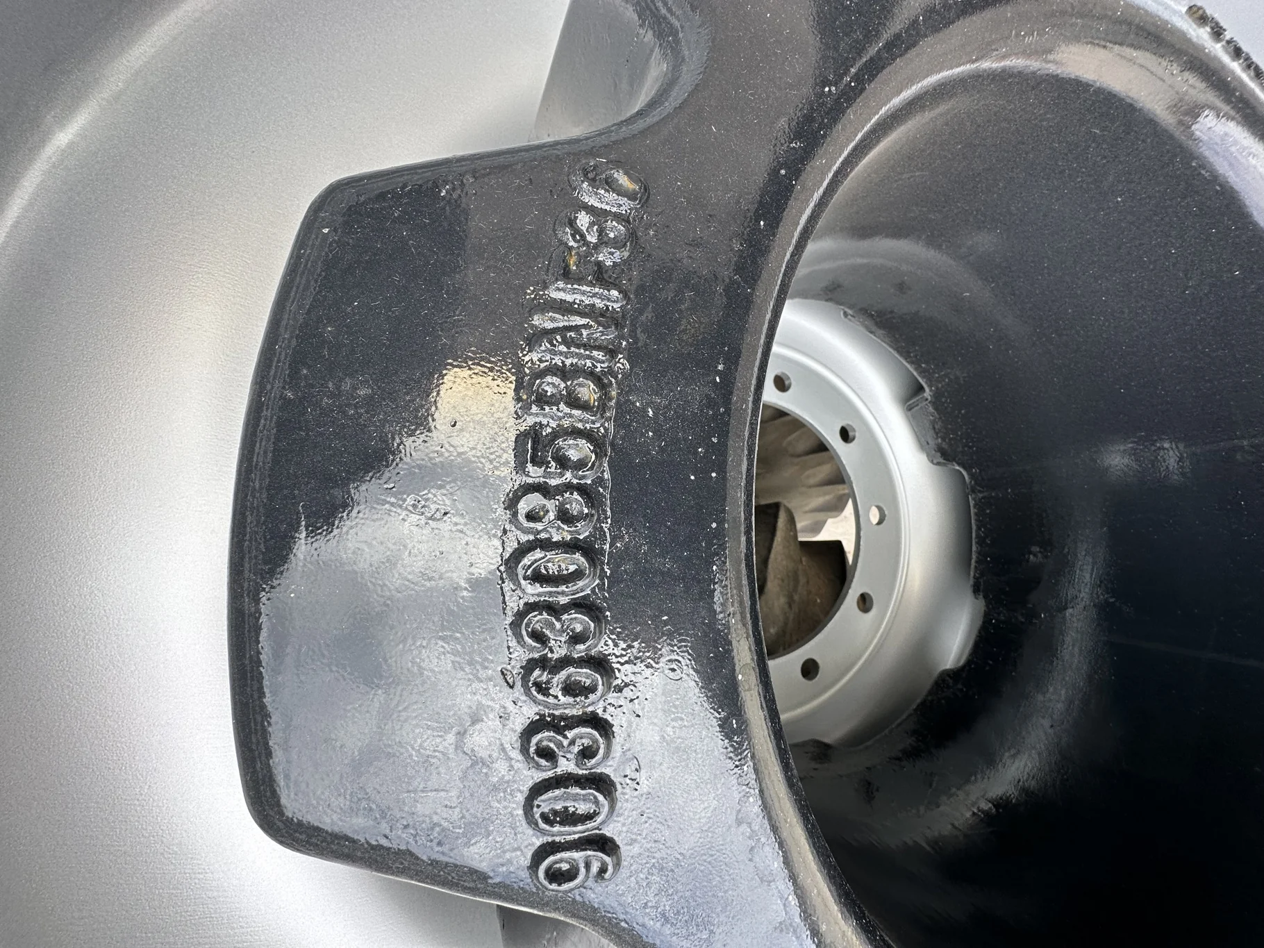 USED 1,000 LB Case Black Weights image 2