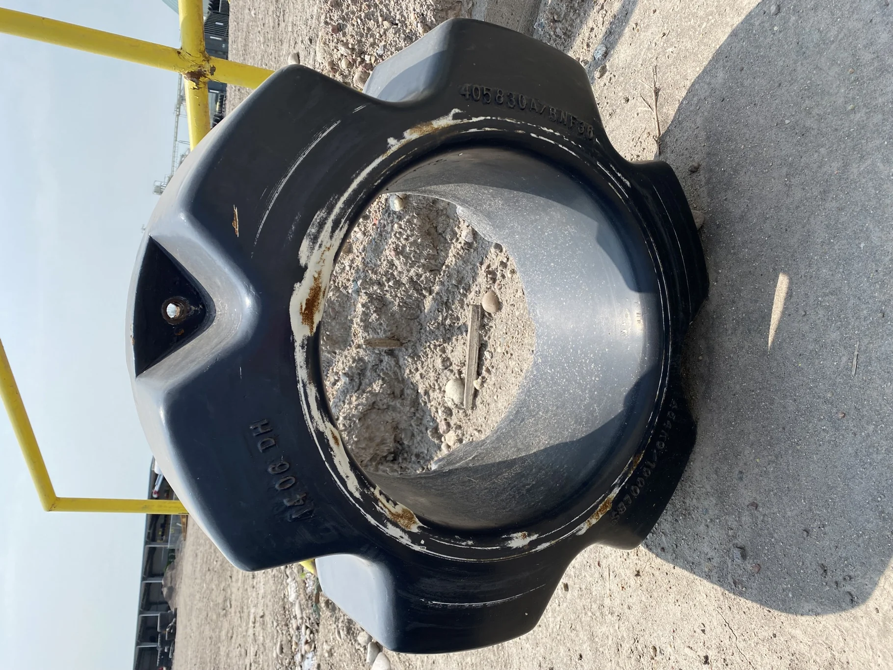Used 3 Bolt Case Black Weights 1000 LBS