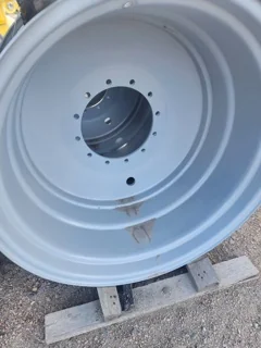 TAKE-OFF 23 X 38 12-15.748-13.829 4.125BS ROGATOR SPRAYER WHEEL (SELL WITH SPACER) image 4
