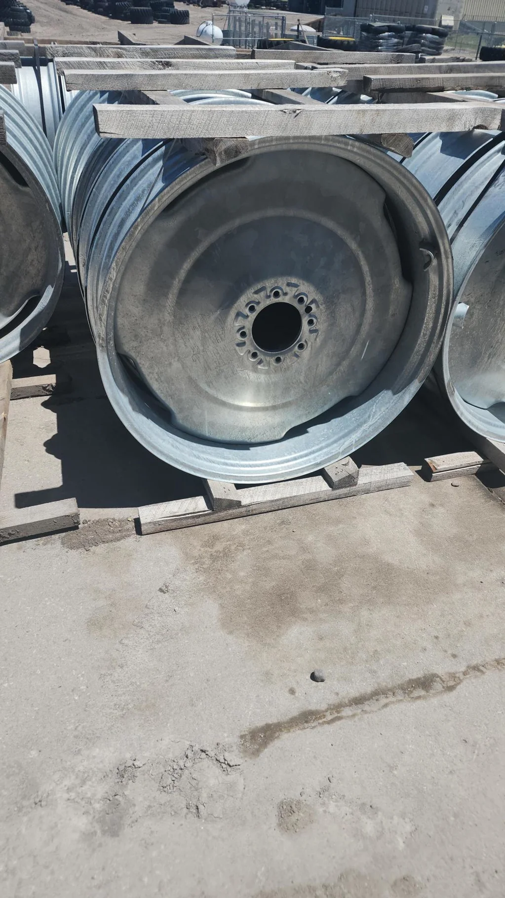 10 X 38 8-8-6 GALVANIZED REINFORCED CENTER IRRIGATION WHEEL